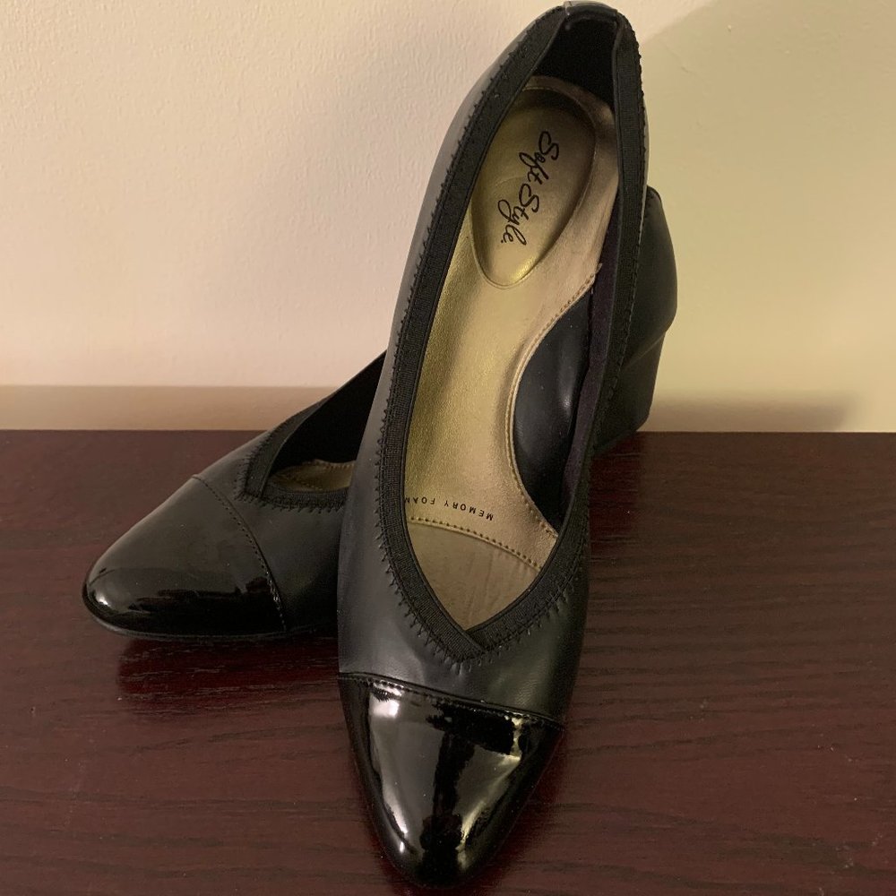 Soft Style Black Heels